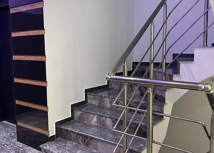 Guest Kristi Στάρα Ζαγόρα